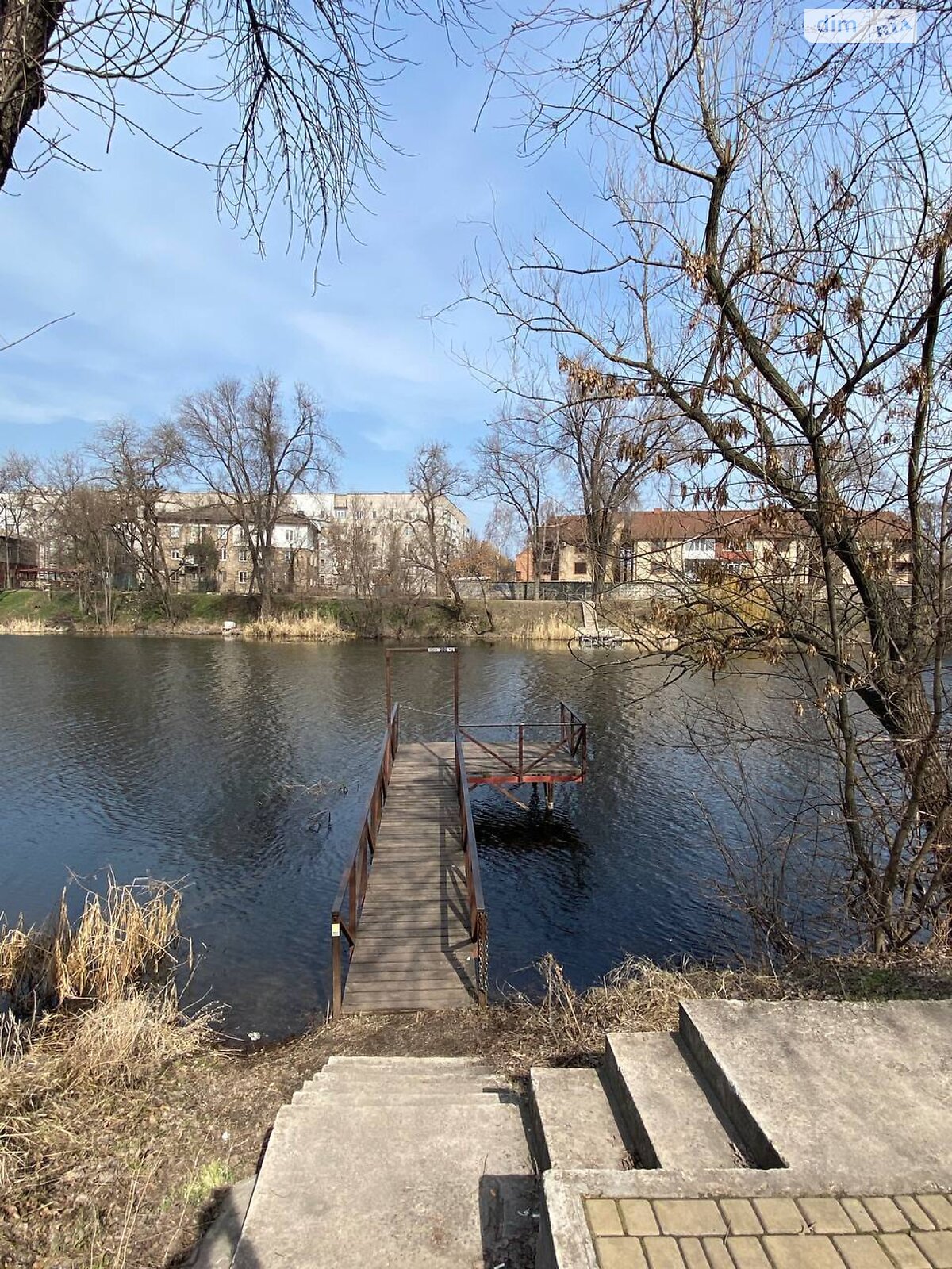 трехкомнатная квартира в Кривом Роге, район Центрально-Городской, на ул. Иорданская в аренду на долгий срок помесячно фото 1