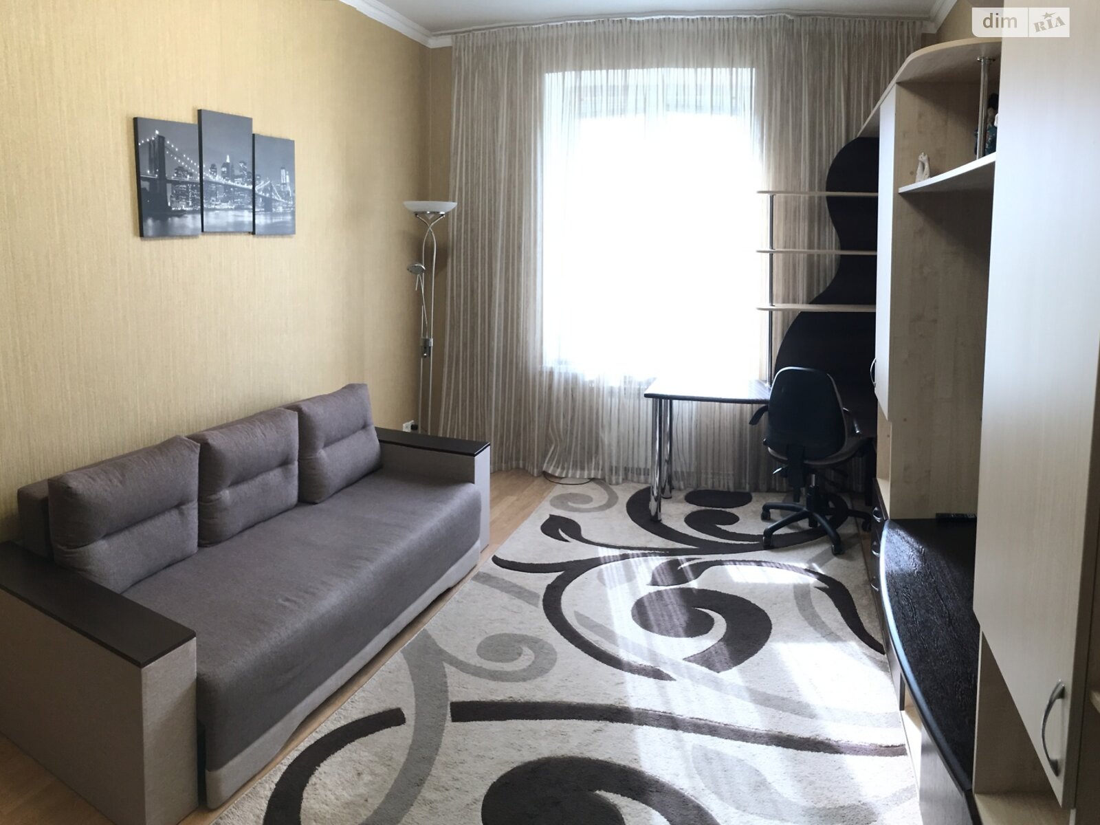 двухкомнатная квартира с ремонтом в Кривом Роге, район Центрально-Городской, на пл. Освобождения в аренду на долгий срок помесячно фото 1 двухкомнатная квартира с ремонтом в Кривом Роге, район Центрально-Городской, на пл. Освобождения в аренду на долгий срок помесячно фото 1