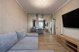 однокомнатная квартира в Кривом Роге, район Центрально-Городской, на ул. Погребняка 25 в аренду на долгий срок помесячно фото 2