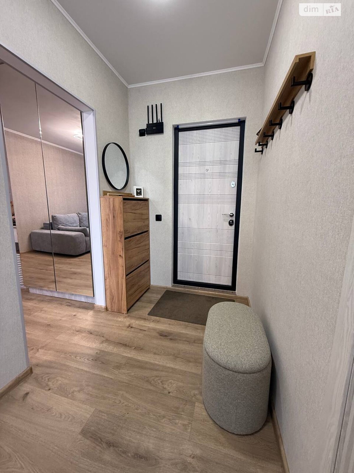 однокомнатная квартира в Кривом Роге, район Центрально-Городской, на ул. Погребняка 25 в аренду на долгий срок помесячно фото 1