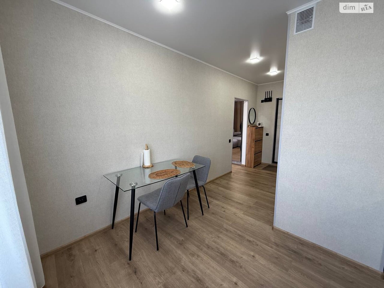 однокомнатная квартира в Кривом Роге, район Центрально-Городской, на ул. Погребняка 25 в аренду на долгий срок помесячно фото 1