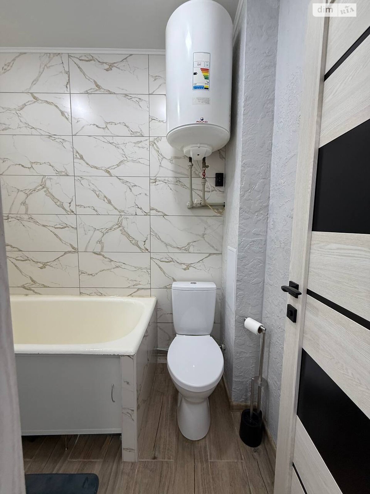 однокомнатная квартира в Кривом Роге, район Центрально-Городской, на ул. Погребняка 25 в аренду на долгий срок помесячно фото 1