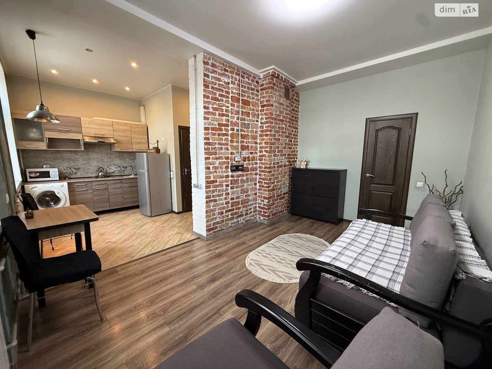 однокомнатная квартира в Кривом Роге, район Центрально-Городской, на ул. Староярмарковая 43 в аренду на долгий срок помесячно фото 1