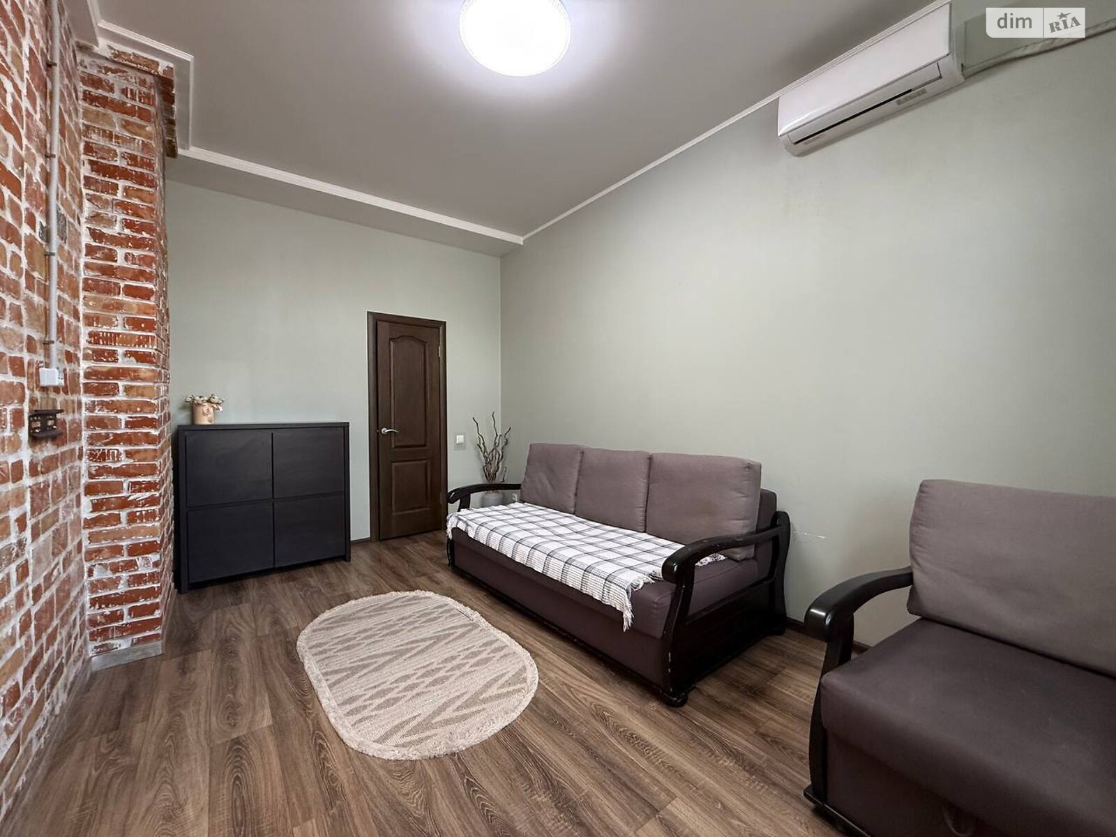 однокомнатная квартира в Кривом Роге, район Центрально-Городской, на ул. Староярмарковая 43 в аренду на долгий срок помесячно фото 1