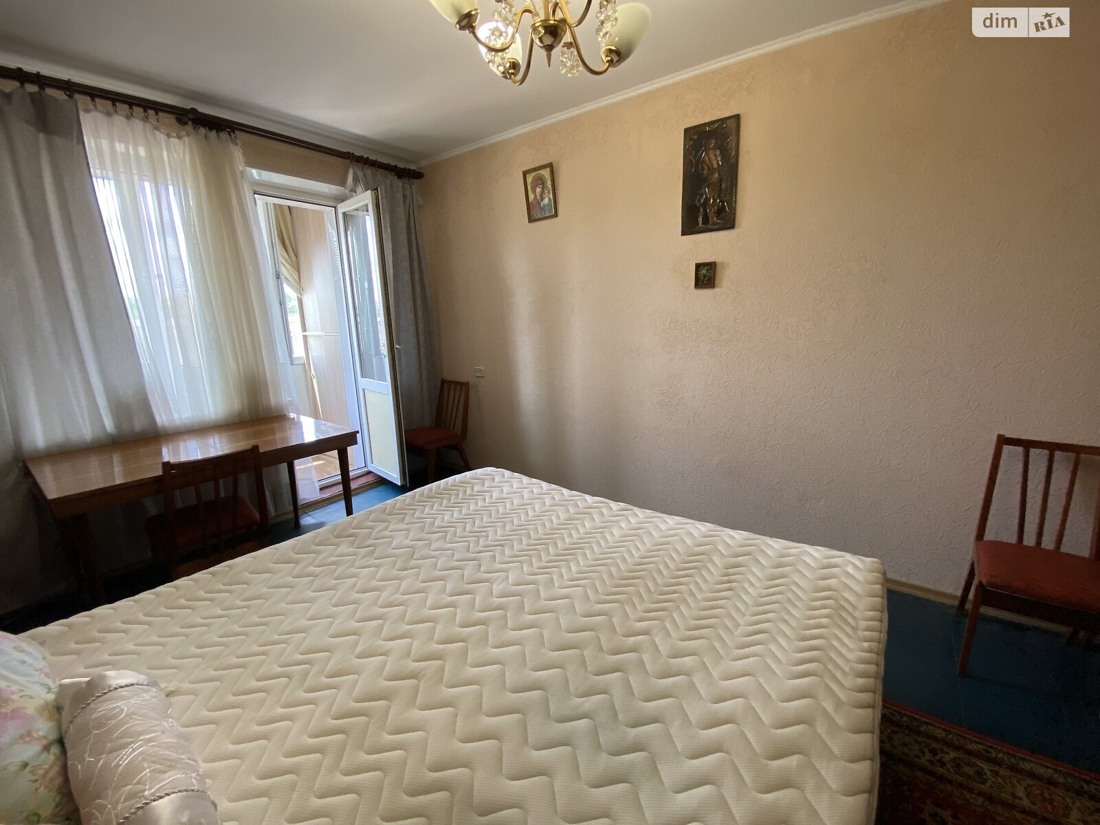 трехкомнатная квартира в Кривом Роге, район Центрально-Городской, на ул. Свято-Николаевская, кв. 82 в аренду на долгий срок помесячно фото 1 трехкомнатная квартира в Кривом Роге, район Центрально-Городской, на ул. Свято-Николаевская, кв. 82 в аренду на долгий срок помесячно фото 1