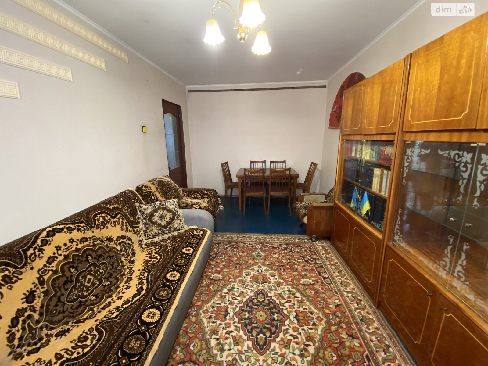 трехкомнатная квартира в Кривом Роге, район Центрально-Городской, на ул. Свято-Николаевская, кв. 82 в аренду на долгий срок помесячно фото 1 трехкомнатная квартира в Кривом Роге, район Центрально-Городской, на ул. Свято-Николаевская, кв. 82 в аренду на долгий срок помесячно фото 1