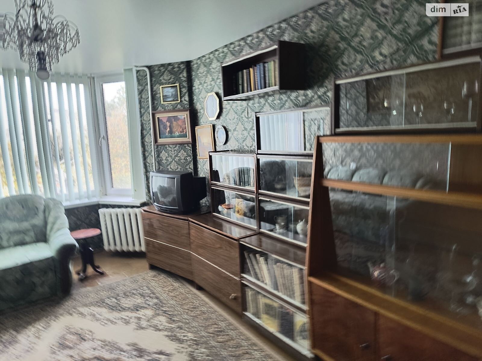 двухкомнатная квартира в Кривом Роге, район Центрально-Городской, на ул. Свято-Николаевская 12 в аренду на долгий срок помесячно фото 1