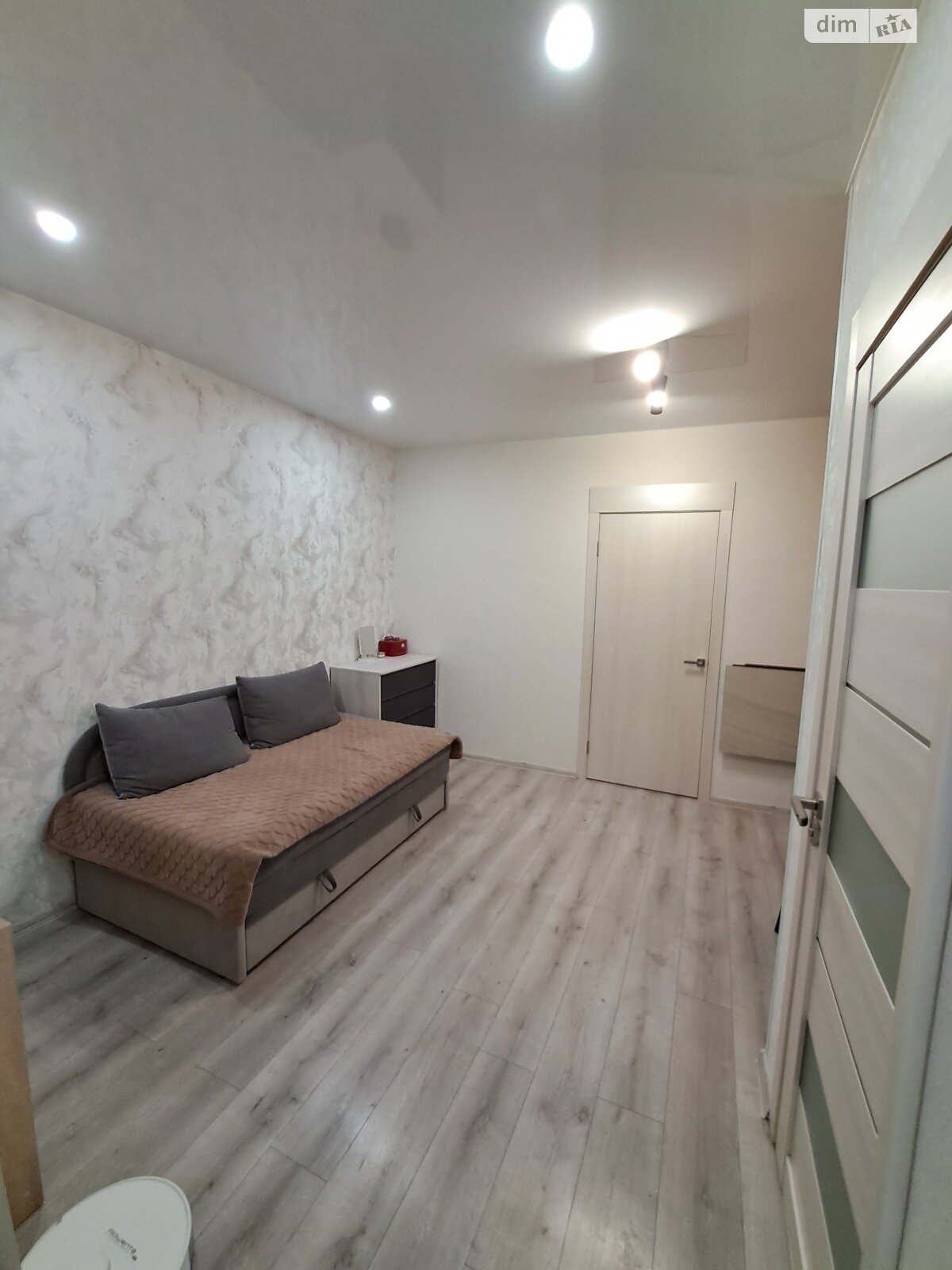 однокімнатна квартира в Кропивницькому, район Фортечний, на вул. Степана Чобану 2Н в довготривалу оренду помісячно фото 1