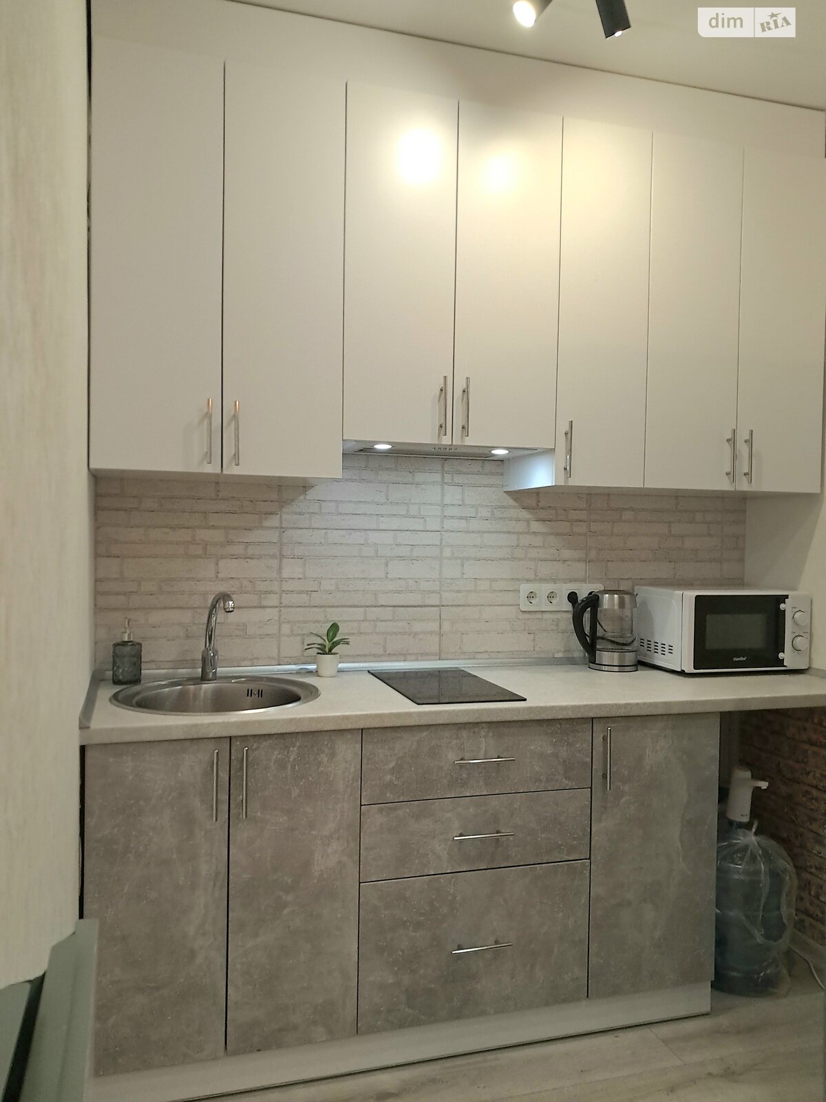 однокімнатна квартира в Кропивницькому, район Фортечний, на вул. Степана Чобану 2Н в довготривалу оренду помісячно фото 1