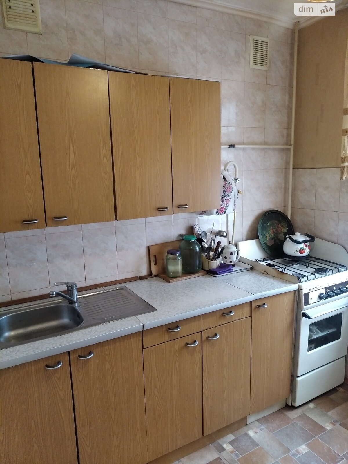 однокомнатная квартира в Кропивницком, на ул. Независимости в аренду на долгий срок помесячно фото 1 однокомнатная квартира в Кропивницком, на ул. Независимости в аренду на долгий срок помесячно фото 1