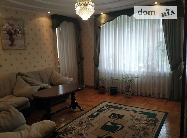 трехкомнатная квартира с мебелью в Кропивницком, район Центр, в аренду на долгий срок помесячно фото 1 трехкомнатная квартира с мебелью в Кропивницком, район Центр, в аренду на долгий срок помесячно фото 1