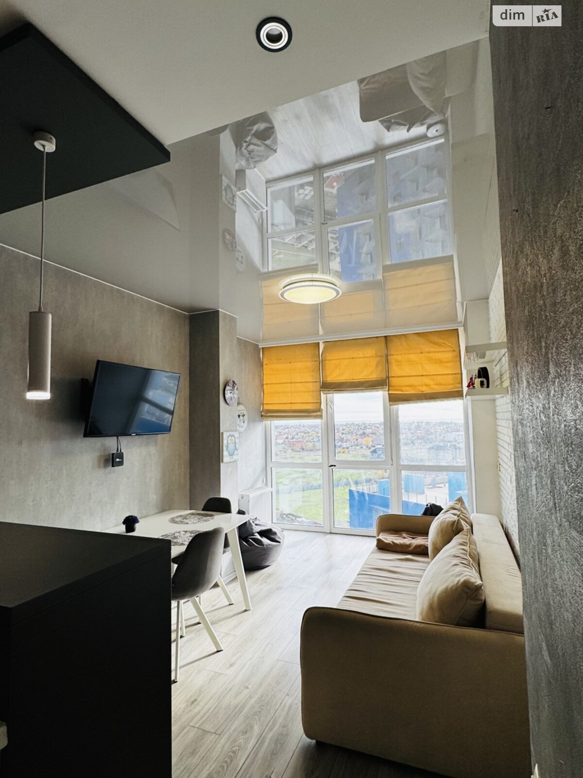 трикімнатна квартира в Лиманці, район Червоний Хутір, на просп. Полковника Гуляєва 111 в довготривалу оренду помісячно фото 1