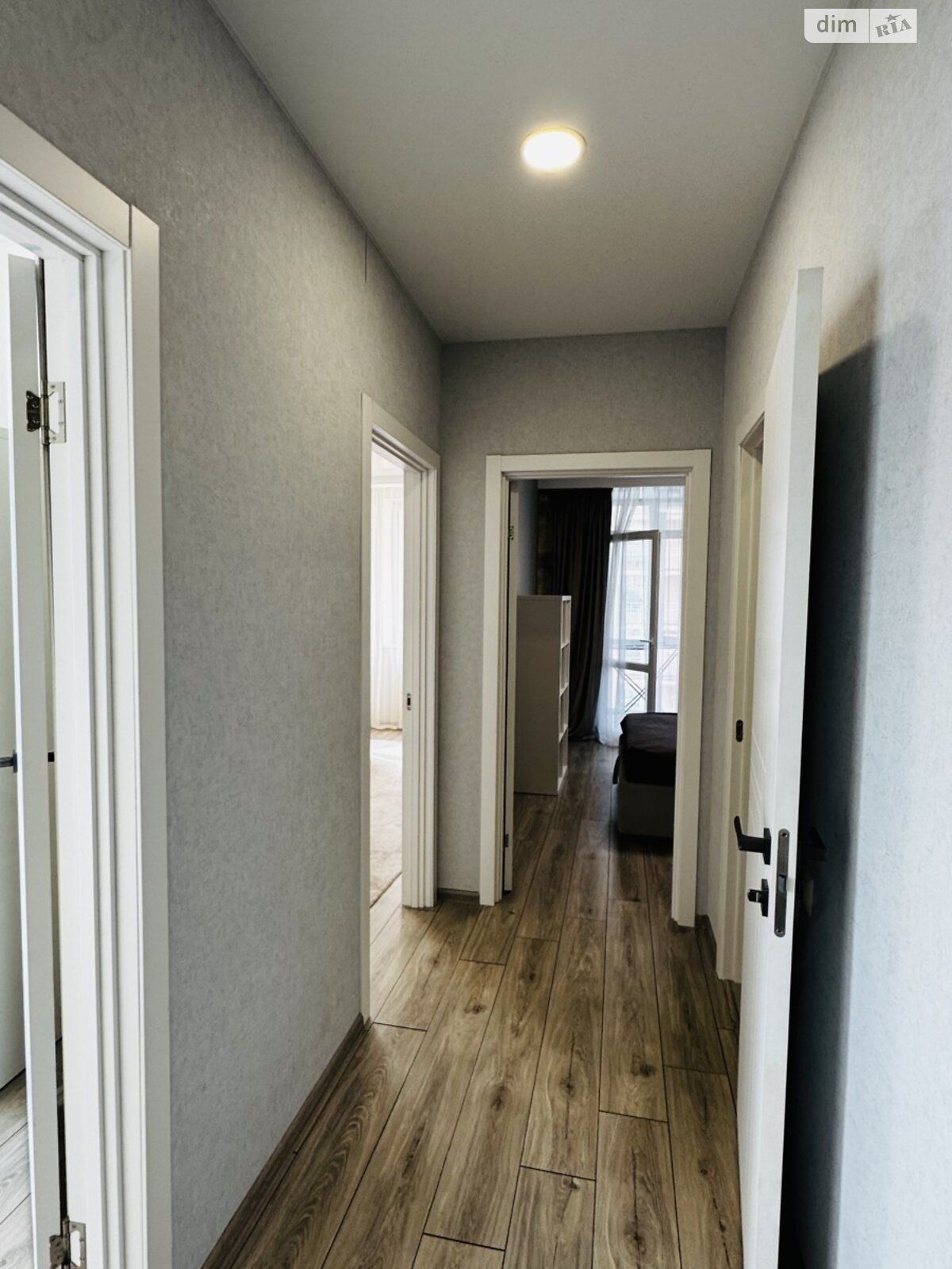 трикімнатна квартира в Лиманці, район Червоний Хутір, на просп. Полковника Гуляєва 111 в довготривалу оренду помісячно фото 1