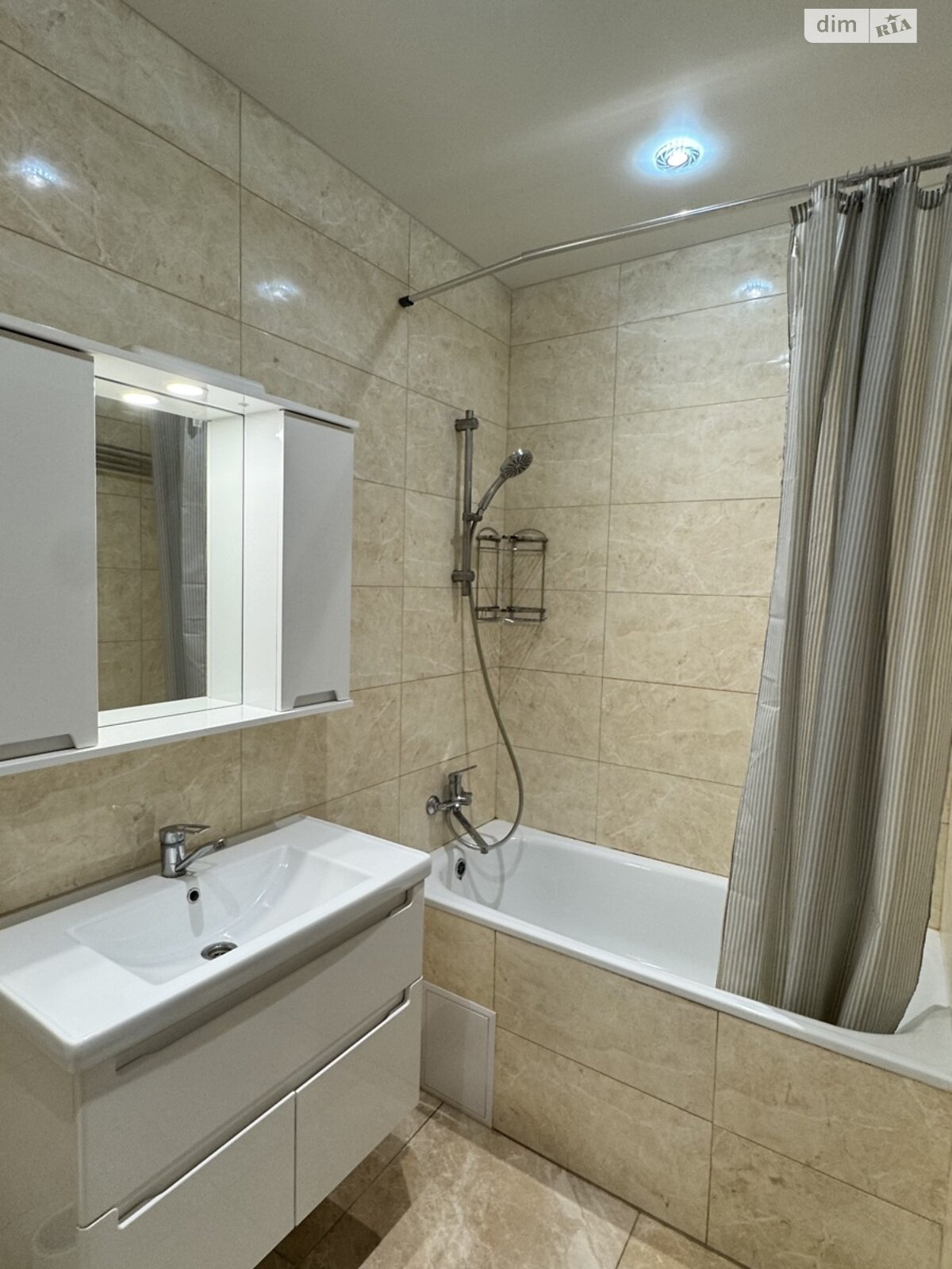 однокомнатная квартира в Лиманке, на ул. Жемчужная 7 в аренду на долгий срок помесячно фото 1 однокомнатная квартира в Лиманке, на ул. Жемчужная 7 в аренду на долгий срок помесячно фото 1