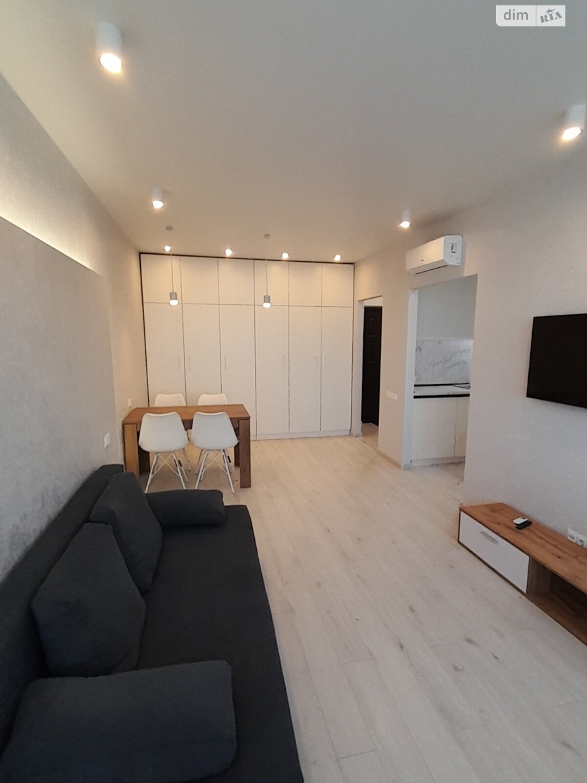 однокімнатна квартира в Лиманці, на вул. Перлинна 8 в довготривалу оренду помісячно фото 1