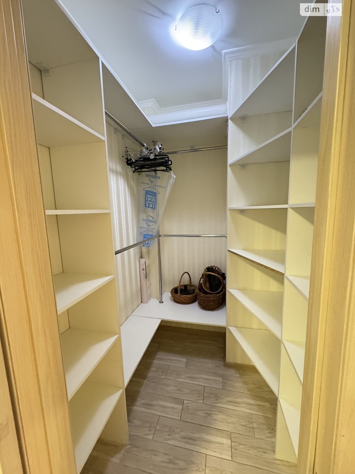 двухкомнатная квартира в Лиманке, на мас. Радужный 19 в аренду на долгий срок помесячно фото 1