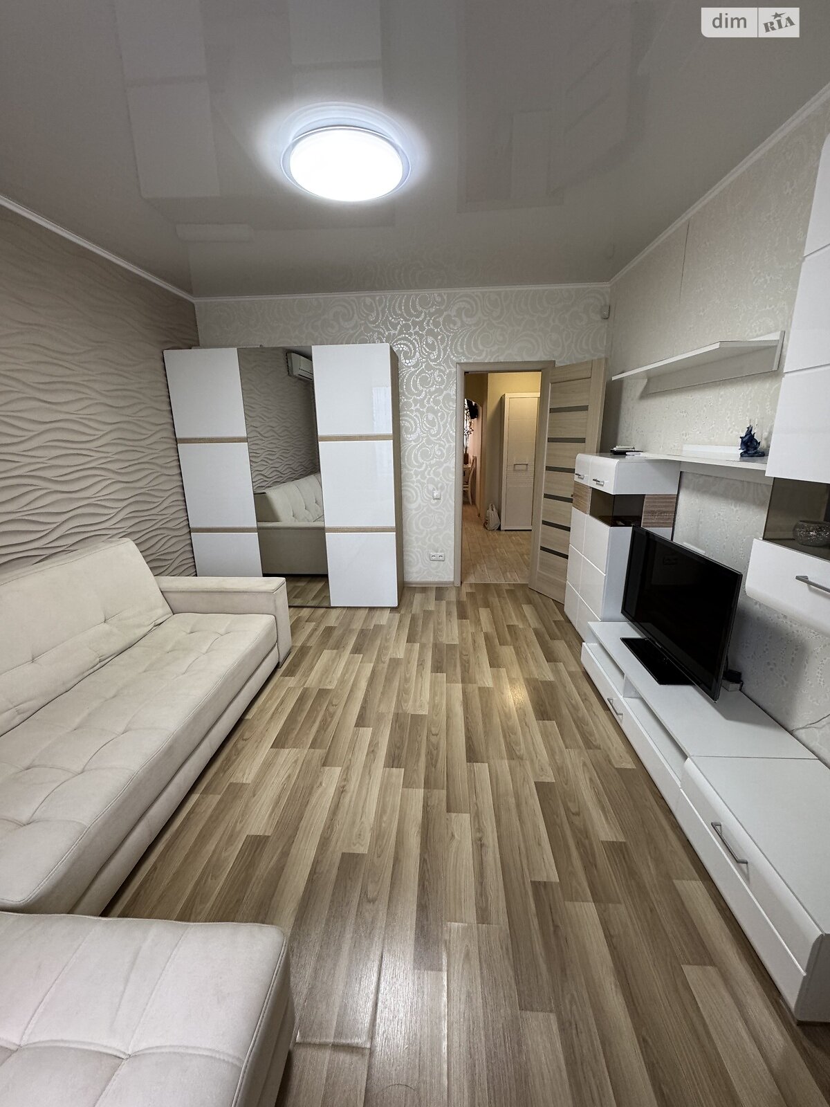 двухкомнатная квартира в Лиманке, на мас. Радужный 19 в аренду на долгий срок помесячно фото 1