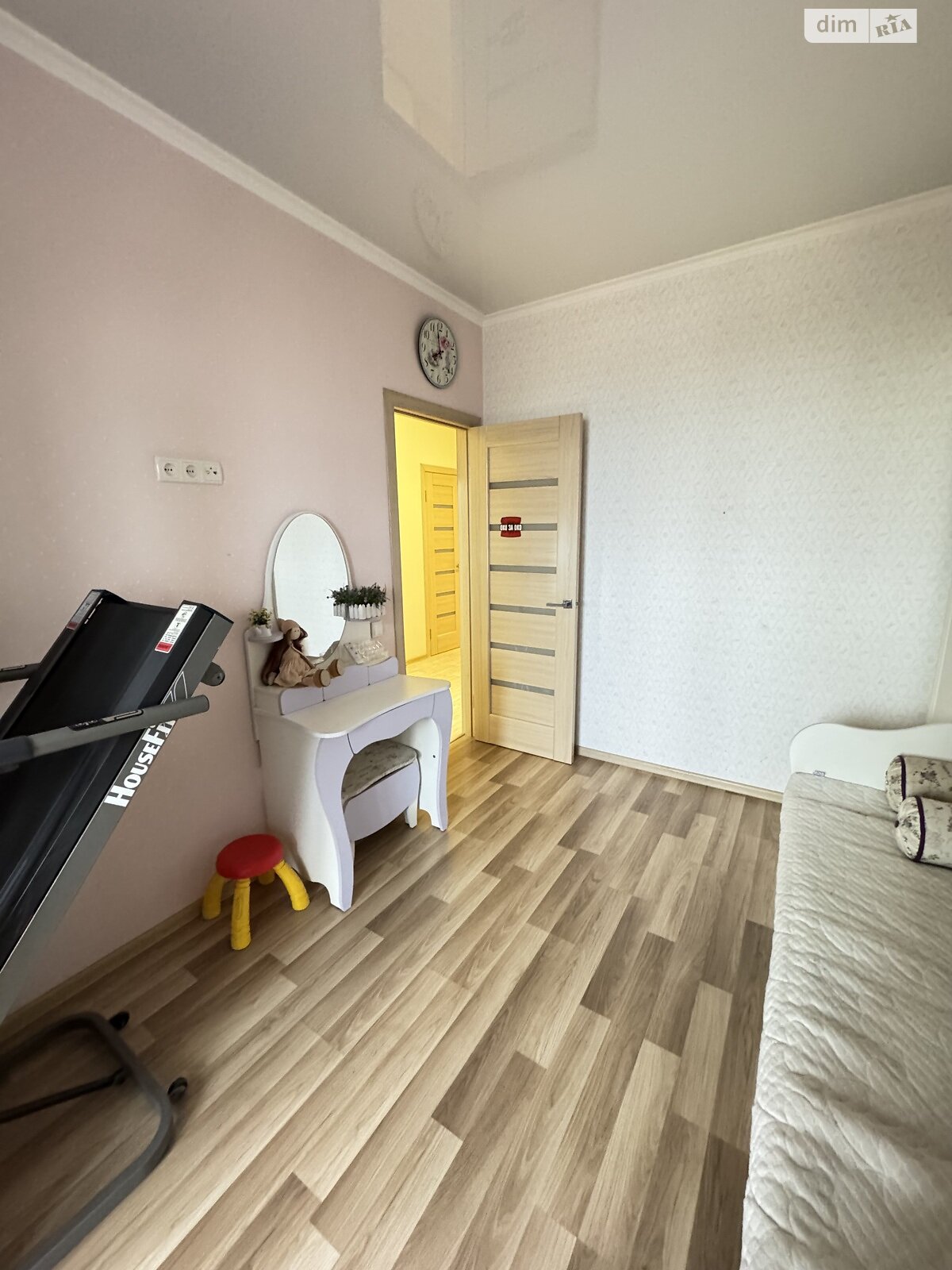 двухкомнатная квартира в Лиманке, на мас. Радужный 19 в аренду на долгий срок помесячно фото 1