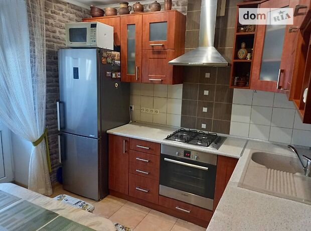двухкомнатная квартира в Луцке, район 33 микрорайон, на ул. Сухомлинского в аренду на долгий срок помесячно фото 1 двухкомнатная квартира в Луцке, район 33 микрорайон, на ул. Сухомлинского в аренду на долгий срок помесячно фото 1
