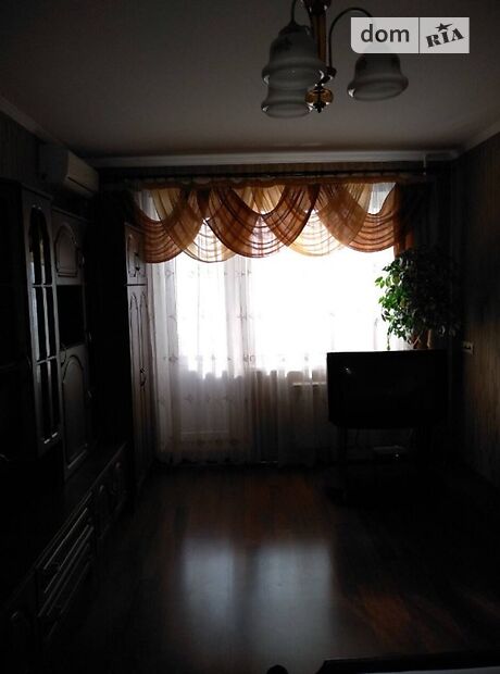 двухкомнатная квартира с мебелью в Луцке, район 33 микрорайон, на ул. Захарова 7 в аренду на долгий срок помесячно фото 1