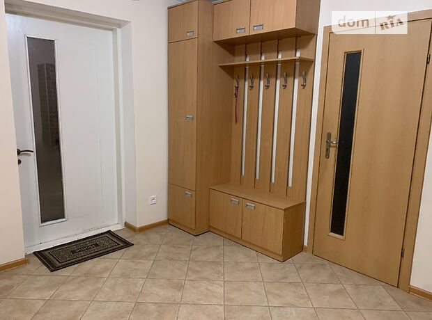 чотирикімнатна квартира з меблями в Луцьку, район 40 мікрорайон, на вул. Єршова 1 в довготривалу оренду помісячно фото 1 чотирикімнатна квартира з меблями в Луцьку, район 40 мікрорайон, на вул. Єршова 1 в довготривалу оренду помісячно фото 1