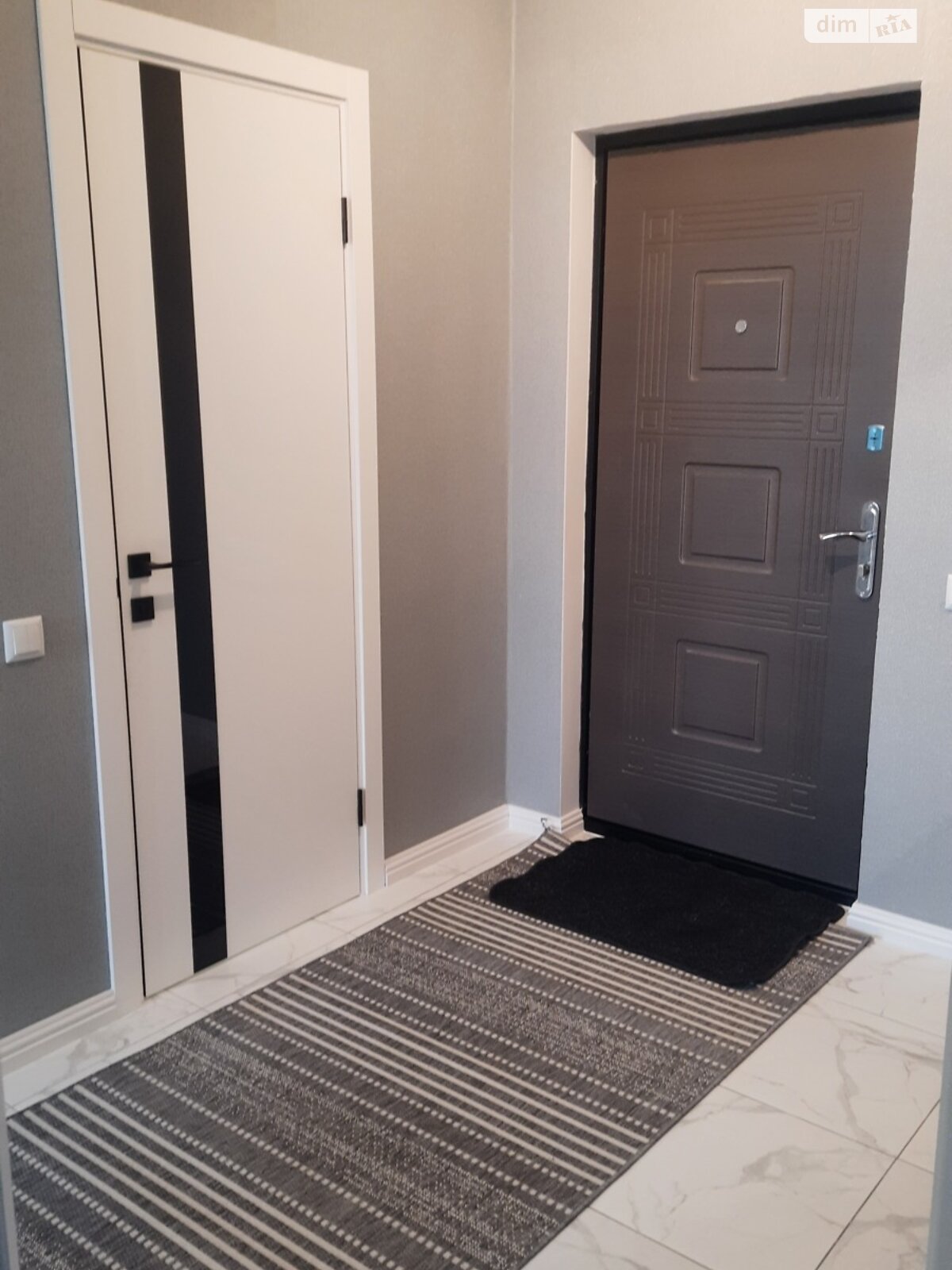 однокімнатна квартира в Луцьку, район 40 мікрорайон, на вул. Назарія Яремчука 9А в довготривалу оренду помісячно фото 1 однокімнатна квартира в Луцьку, район 40 мікрорайон, на вул. Назарія Яремчука 9А в довготривалу оренду помісячно фото 1