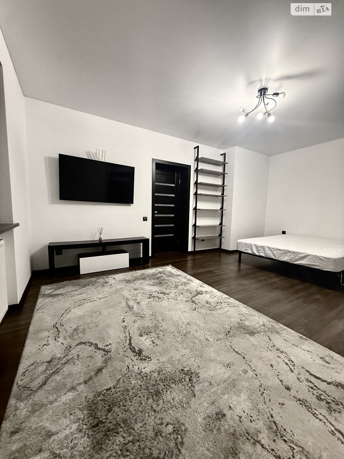 однокомнатная квартира в Луцке, район 40 микрорайон, на ул. Героев-добровольцев 4В, кв. 98 в аренду на долгий срок помесячно фото 1