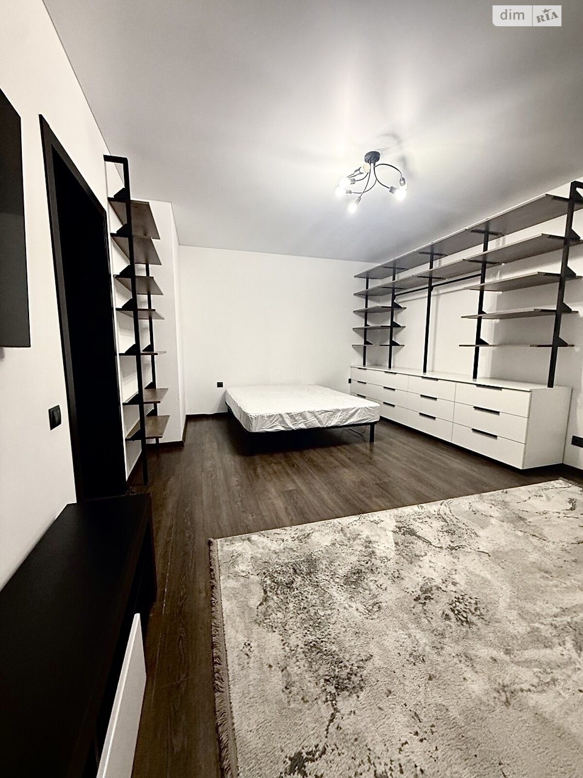 однокомнатная квартира в Луцке, район 40 микрорайон, на ул. Героев-добровольцев 4В, кв. 98 в аренду на долгий срок помесячно фото 1