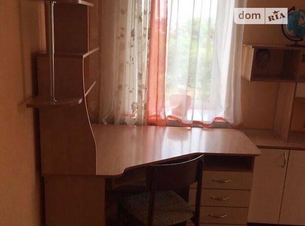 трехкомнатная квартира в Луцке, район 40 микрорайон, на ул. Гордиюк 20а в аренду на долгий срок помесячно фото 1 трехкомнатная квартира в Луцке, район 40 микрорайон, на ул. Гордиюк 20а в аренду на долгий срок помесячно фото 1