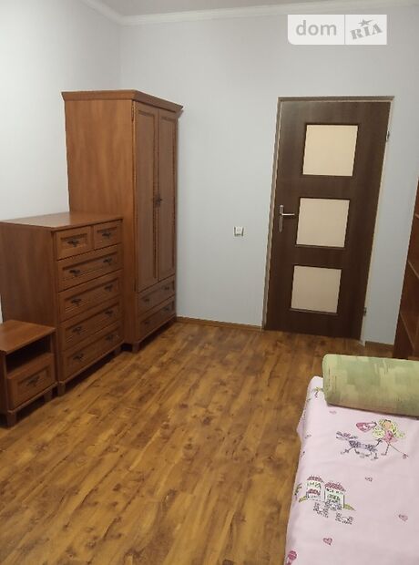 трикімнатна квартира з меблями в Луцьку, район 40 мікрорайон, на вул. Кравчука 15 в довготривалу оренду помісячно фото 1 трикімнатна квартира з меблями в Луцьку, район 40 мікрорайон, на вул. Кравчука 15 в довготривалу оренду помісячно фото 1