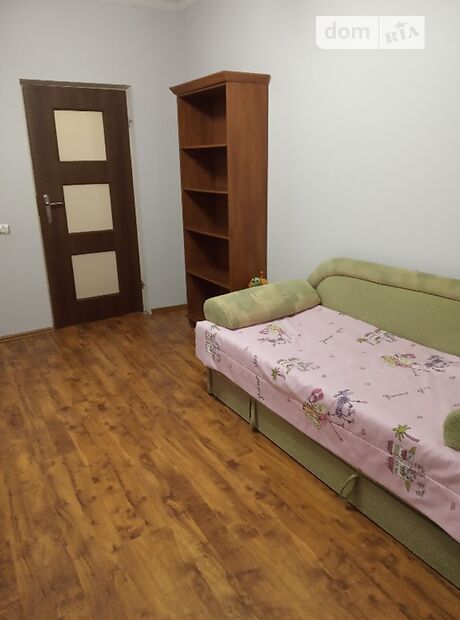 трикімнатна квартира з меблями в Луцьку, район 40 мікрорайон, на вул. Кравчука 15 в довготривалу оренду помісячно фото 1 трикімнатна квартира з меблями в Луцьку, район 40 мікрорайон, на вул. Кравчука 15 в довготривалу оренду помісячно фото 1