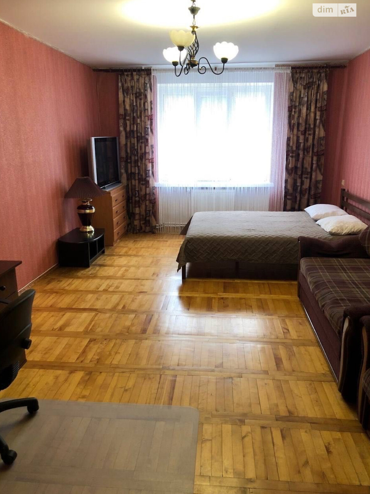 трехкомнатная квартира в Луцке, район 40 микрорайон, на ул. Кравчука 44 в аренду на долгий срок помесячно фото 1 трехкомнатная квартира в Луцке, район 40 микрорайон, на ул. Кравчука 44 в аренду на долгий срок помесячно фото 1