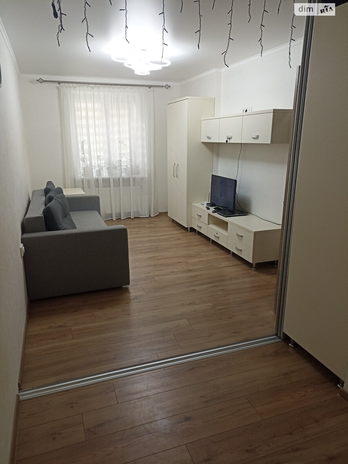 однокімнатна квартира в Луцьку, район 40 мікрорайон, на вул. Кравчука 2, кв. 3 в довготривалу оренду помісячно фото 1