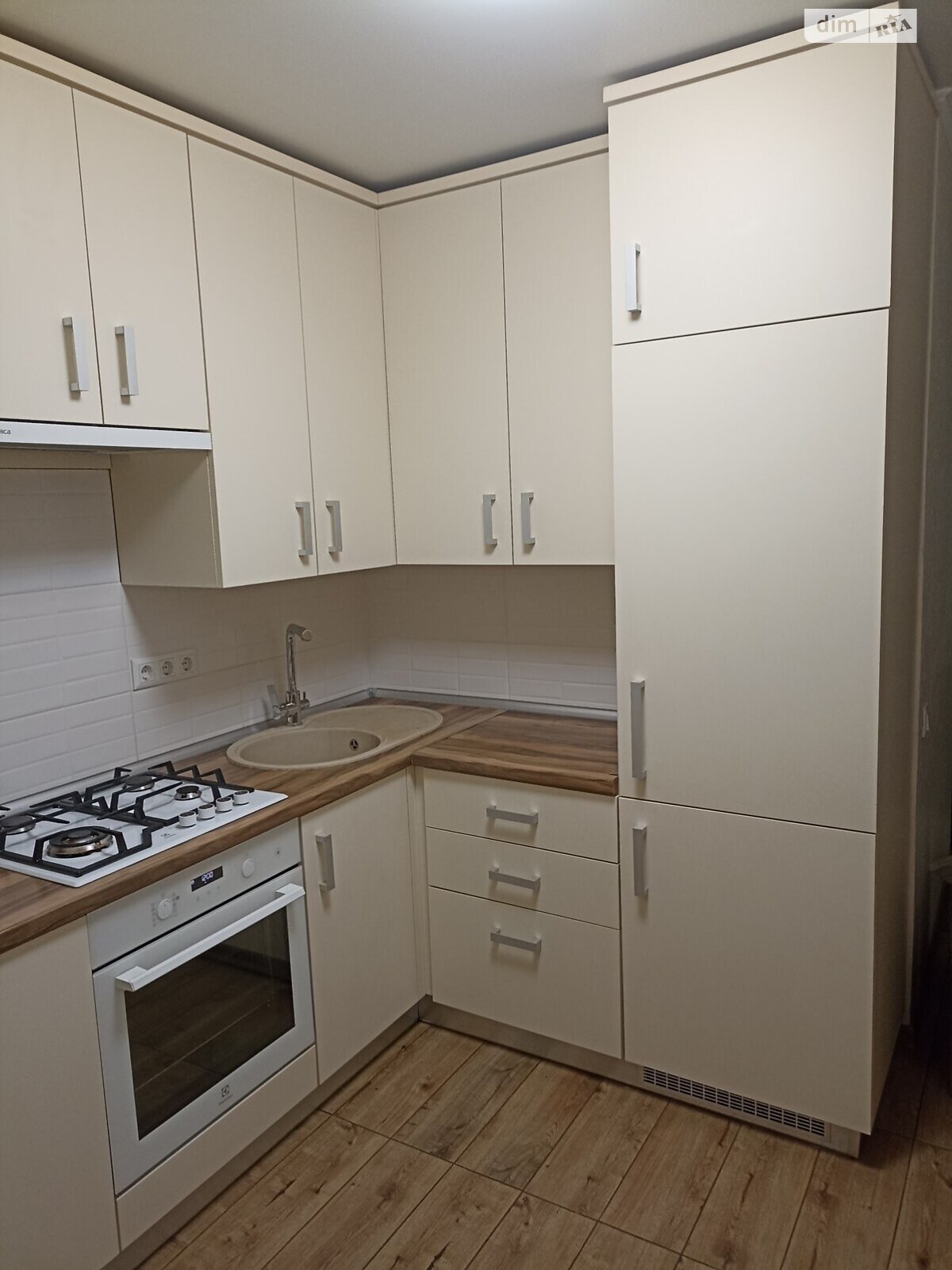 однокімнатна квартира в Луцьку, район 40 мікрорайон, на вул. Кравчука 2, кв. 3 в довготривалу оренду помісячно фото 1