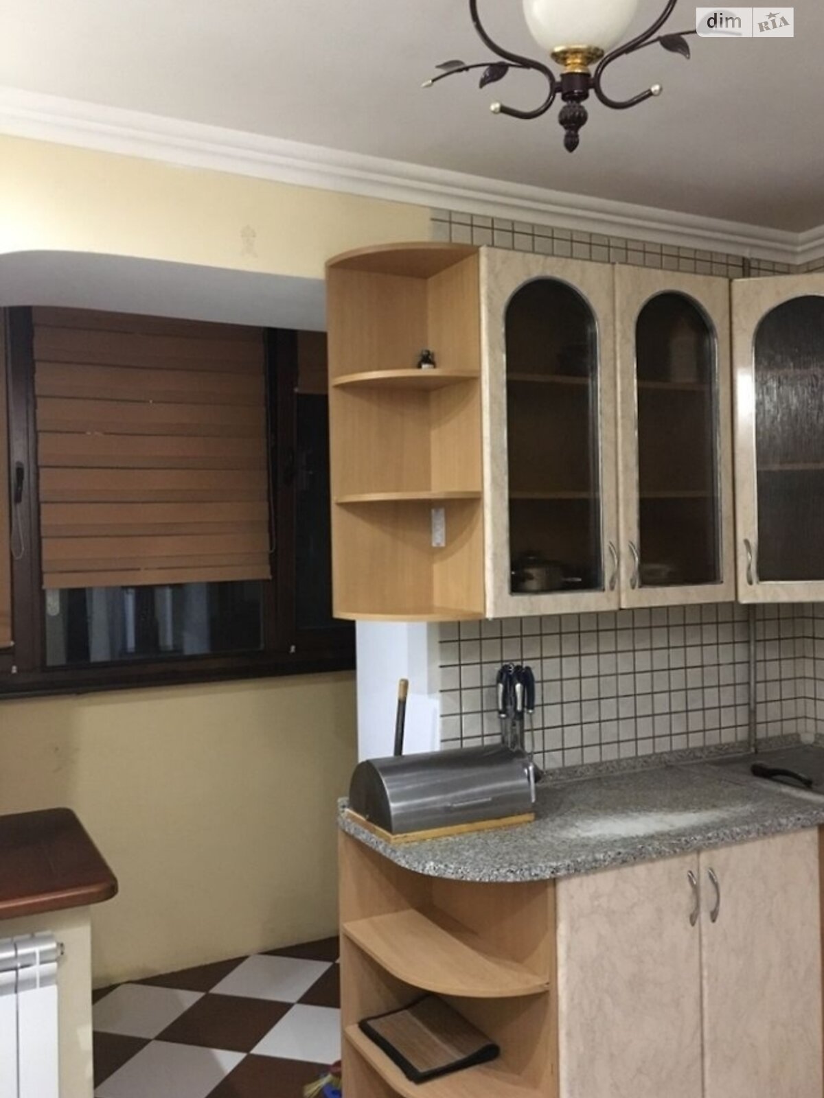 трехкомнатная квартира в Луцке, район 40 микрорайон, на ул. Кравчука в аренду на долгий срок помесячно фото 1