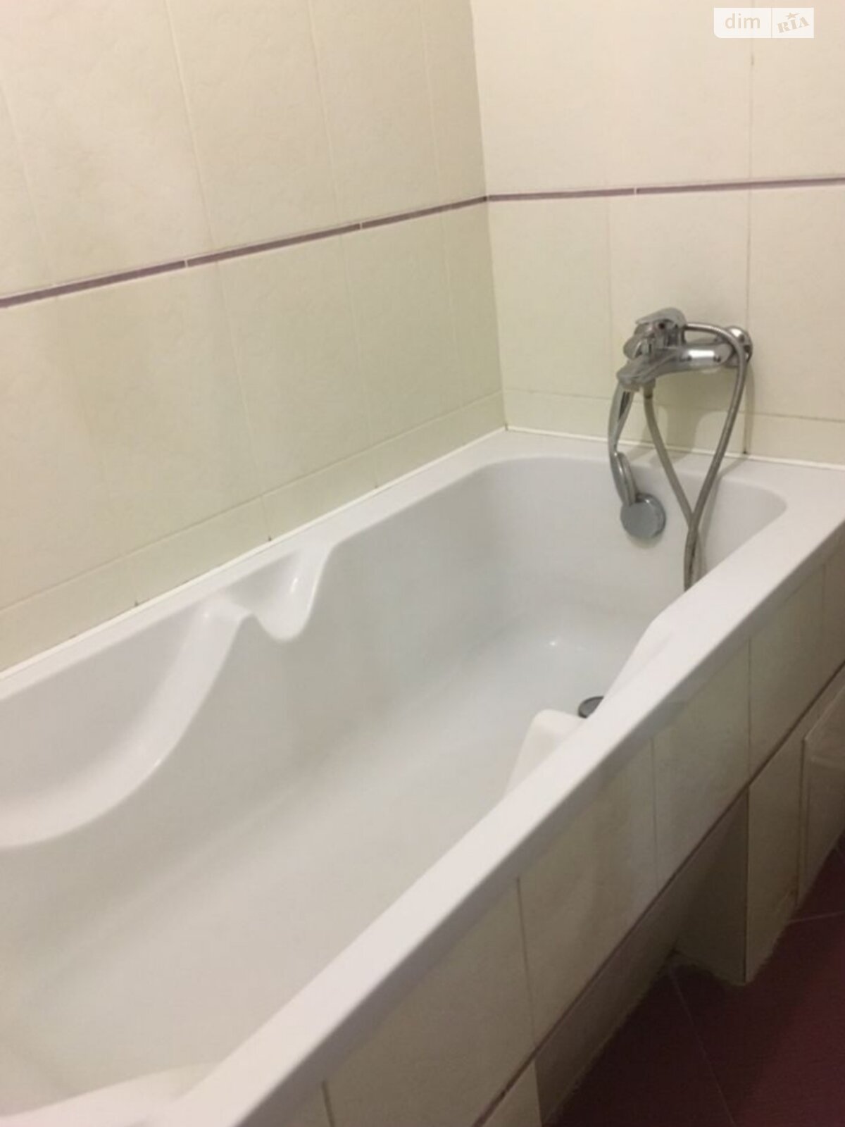 трехкомнатная квартира в Луцке, район 40 микрорайон, на ул. Кравчука в аренду на долгий срок помесячно фото 1