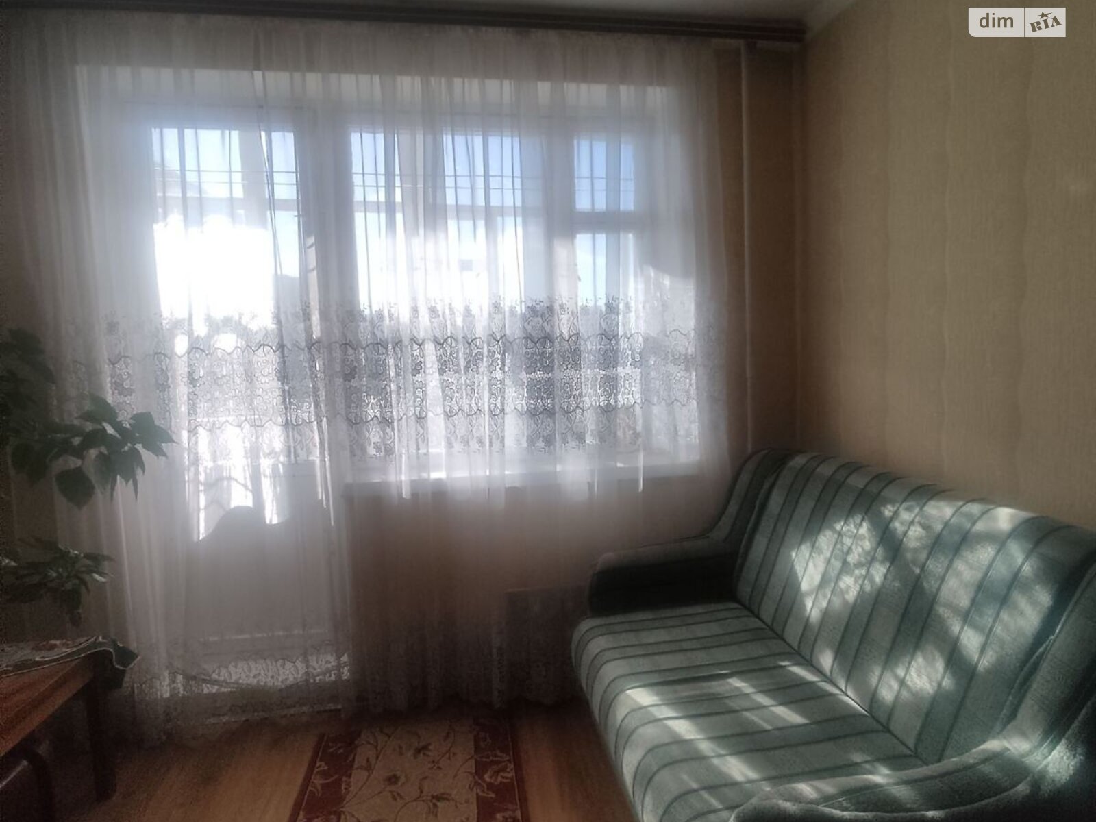 однокімнатна квартира в Луцьку, район 40 мікрорайон, на вул. Захисників України 33А в довготривалу оренду помісячно фото 1 однокімнатна квартира в Луцьку, район 40 мікрорайон, на вул. Захисників України 33А в довготривалу оренду помісячно фото 1