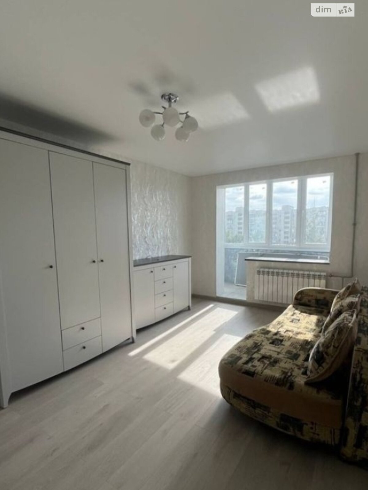 однокомнатная квартира в Луцке, район 40 микрорайон, на ул. Защитников Украины в аренду на долгий срок помесячно фото 1