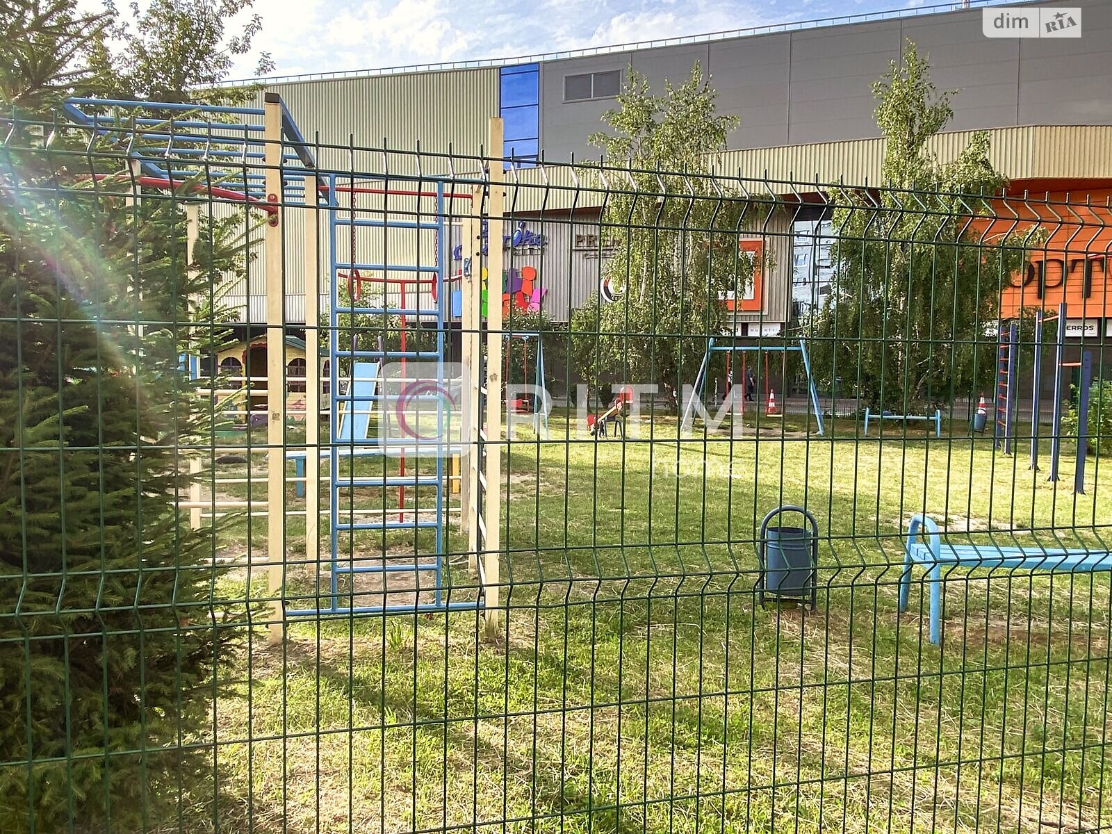 трехкомнатная квартира в Луцке, район 55 микрорайон, на ул. Сухомлинского в аренду на долгий срок помесячно фото 1 трехкомнатная квартира в Луцке, район 55 микрорайон, на ул. Сухомлинского в аренду на долгий срок помесячно фото 1