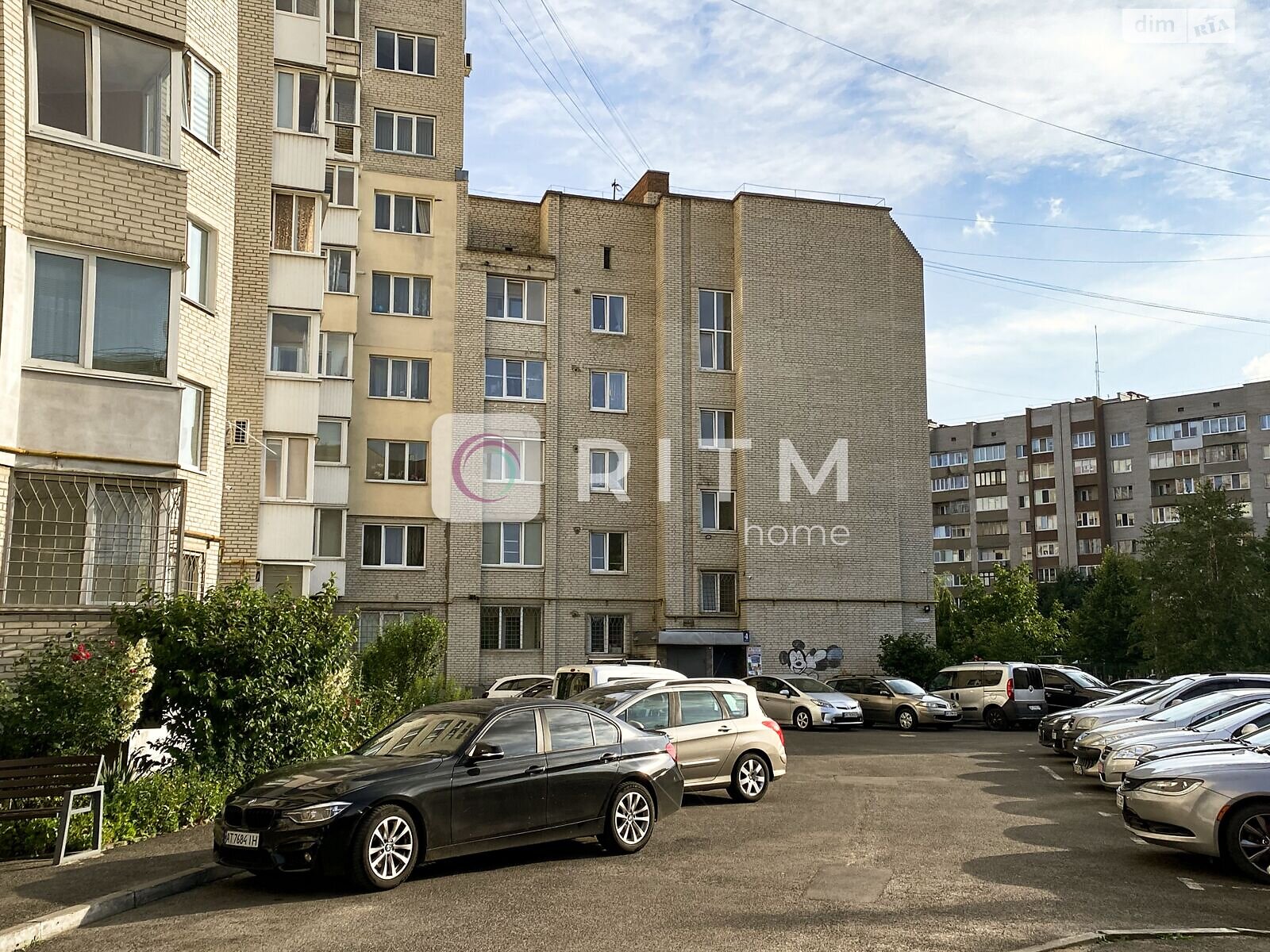 трехкомнатная квартира в Луцке, район 55 микрорайон, на ул. Сухомлинского в аренду на долгий срок помесячно фото 1 трехкомнатная квартира в Луцке, район 55 микрорайон, на ул. Сухомлинского в аренду на долгий срок помесячно фото 1
