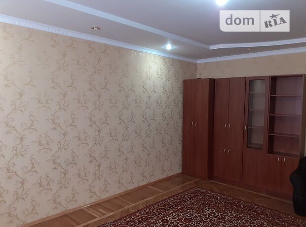четырехкомнатная квартира с мебелью в Луцке, район ГПЗ, на ул. Станиславского 48Г в аренду на долгий срок помесячно фото 1