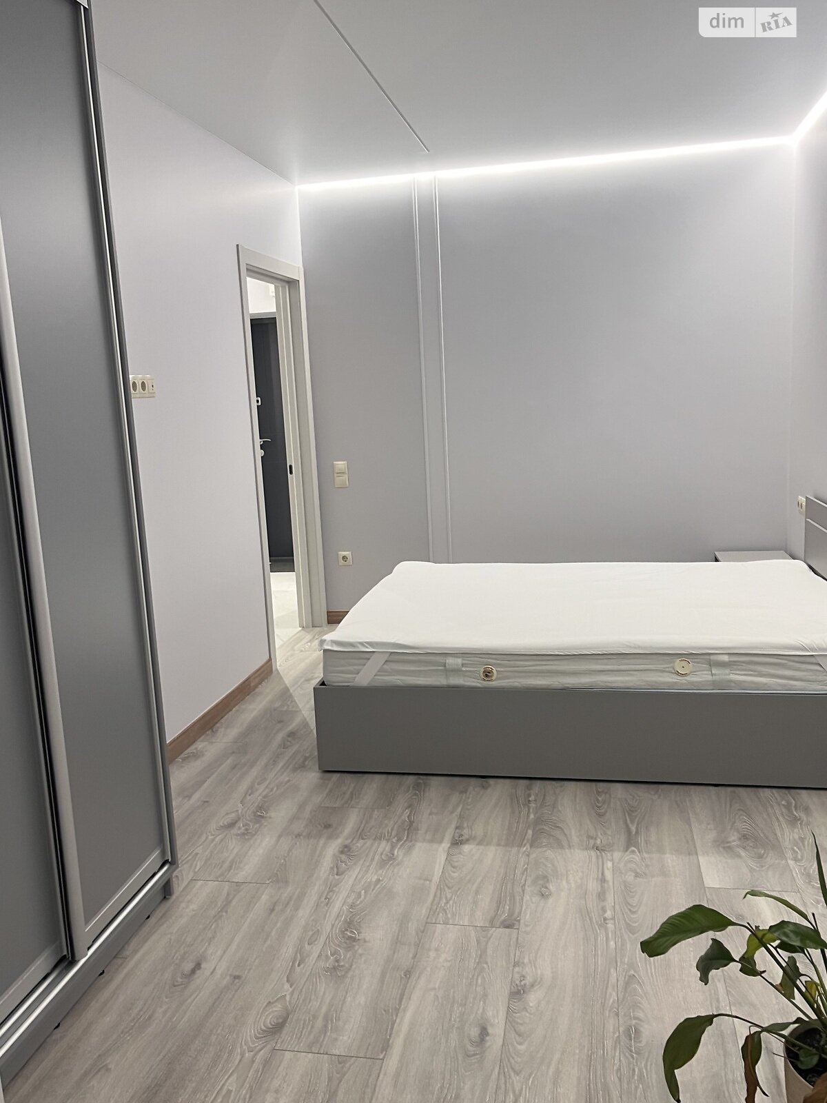 однокімнатна квартира в Луцьку, район ГПЗ, на вул. Володимира Івасюка 52В в довготривалу оренду помісячно фото 1