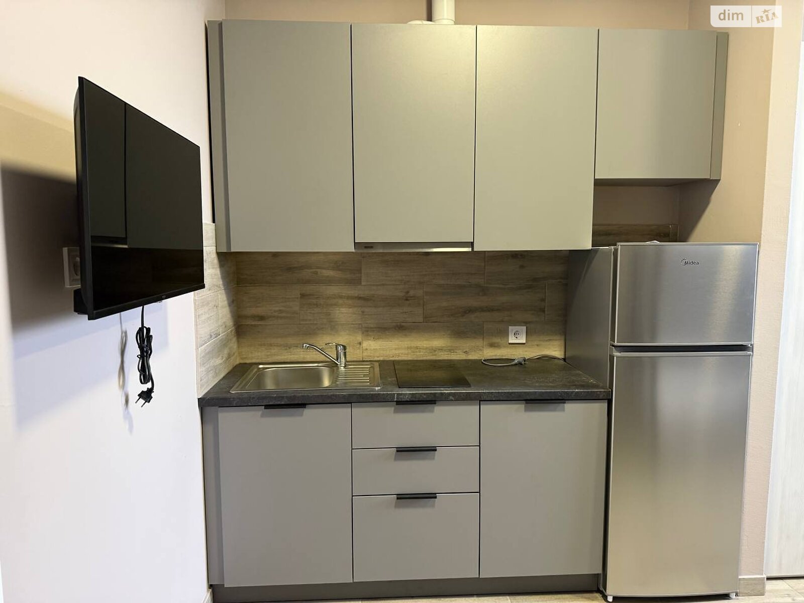 однокомнатная квартира в Луцке, район Гуща, на ул. Индустриальная в аренду на долгий срок помесячно фото 1