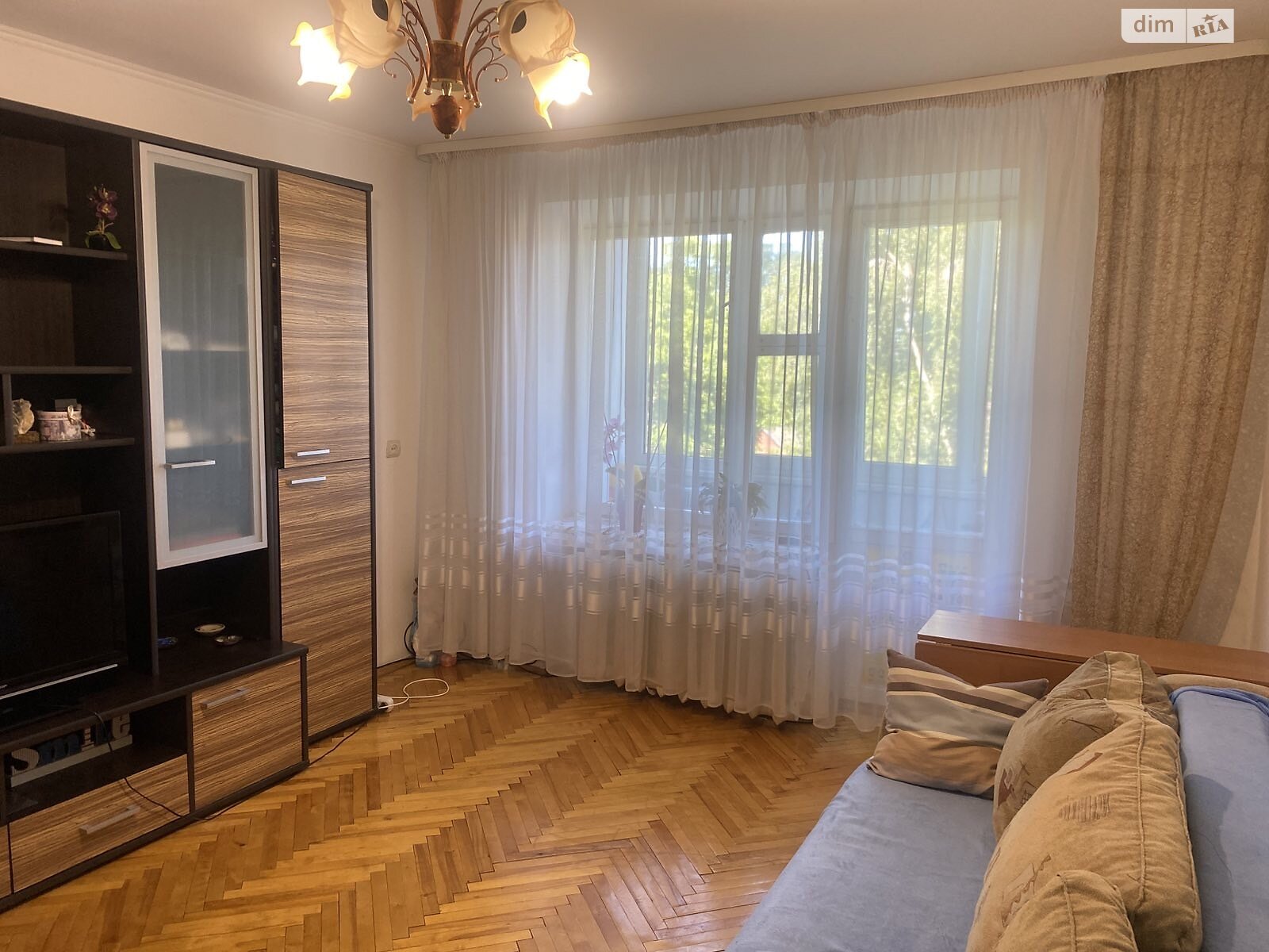 трехкомнатная квартира в Луцке, район Гуща, на ул. Наливайко 14А, кв. 40 в аренду на долгий срок помесячно фото 1