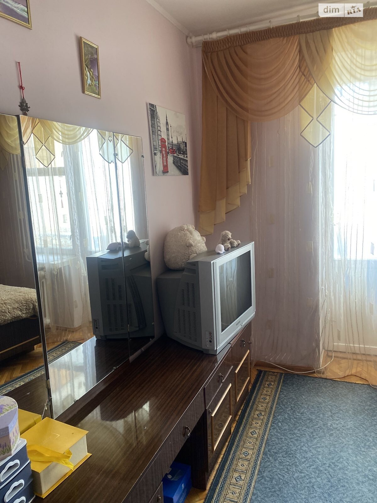 трехкомнатная квартира в Луцке, район Гуща, на ул. Наливайко 14А, кв. 40 в аренду на долгий срок помесячно фото 1