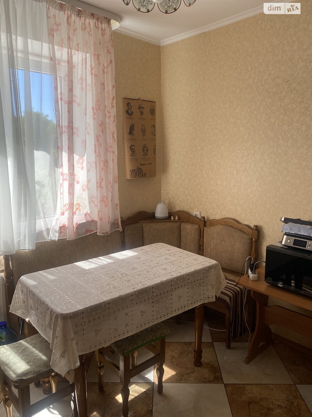 трехкомнатная квартира в Луцке, район Гуща, на ул. Наливайко 14А, кв. 40 в аренду на долгий срок помесячно фото 1