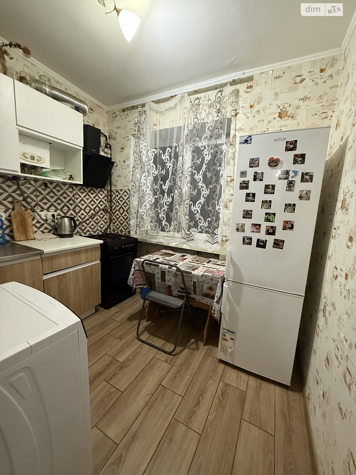 трехкомнатная квартира в Луцке, район Центр, на ул. Чехова 2 в аренду на долгий срок помесячно фото 1