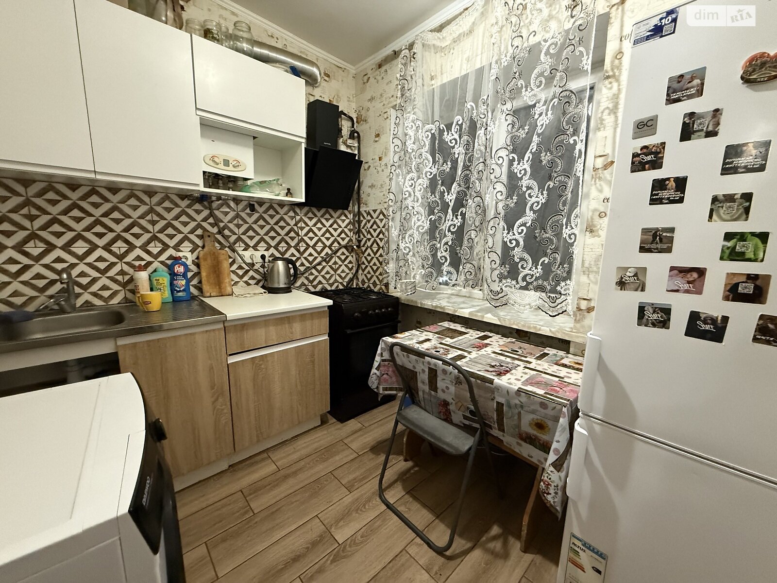 трехкомнатная квартира в Луцке, район Центр, на ул. Чехова 2 в аренду на долгий срок помесячно фото 1