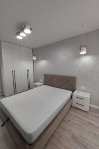 однокімнатна квартира в Луцьку, район Центр, на вул. Франка Івана 57 в довготривалу оренду помісячно фото 2