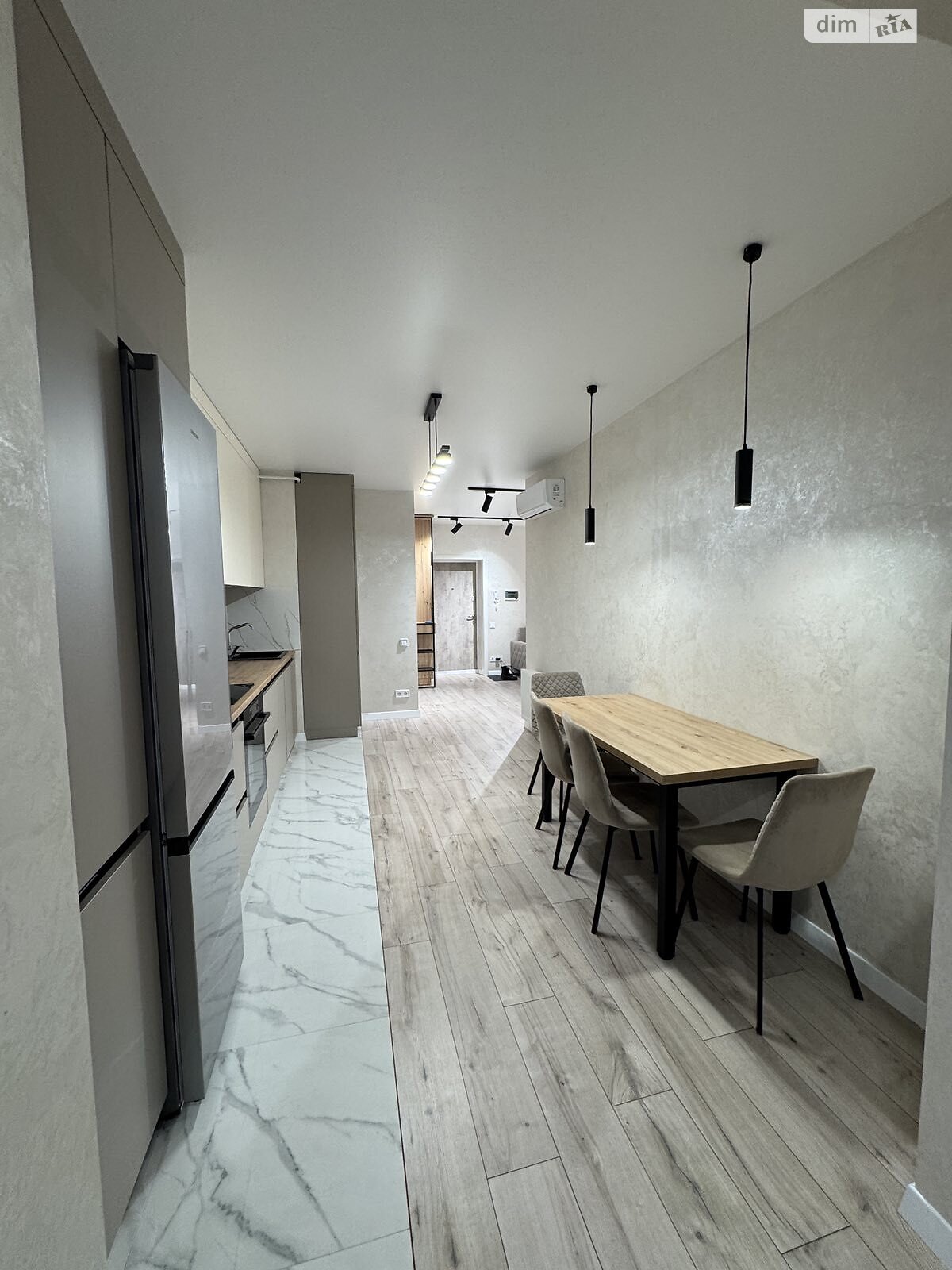 однокімнатна квартира в Луцьку, район Центр, на вул. Франка Івана 57 в довготривалу оренду помісячно фото 1